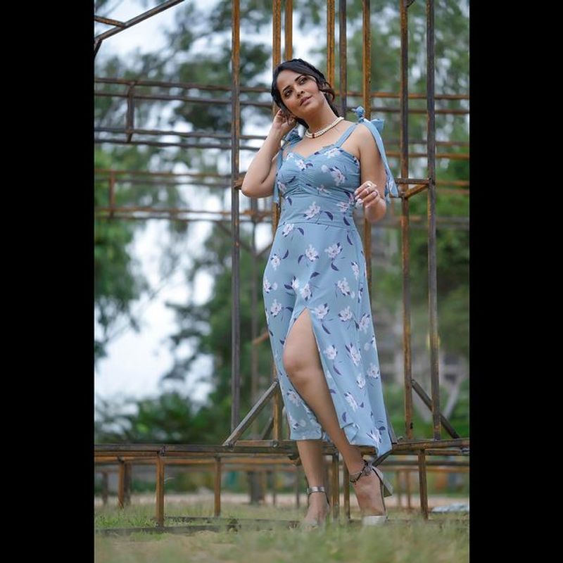 Anchor Anasuya bharadwaj stunning photos viral