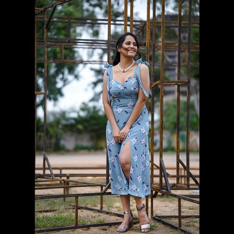 Anchor Anasuya bharadwaj stunning photos viral