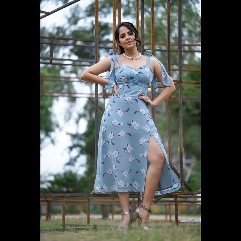 Anchor Anasuya bharadwaj stunning photos viral