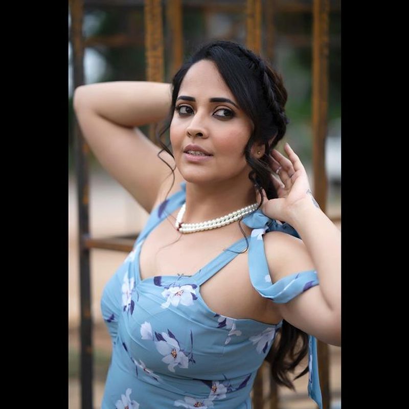 Anchor Anasuya bharadwaj stunning photos viral