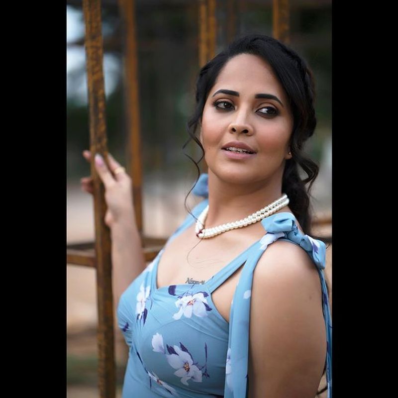 Anchor Anasuya bharadwaj stunning photos viral