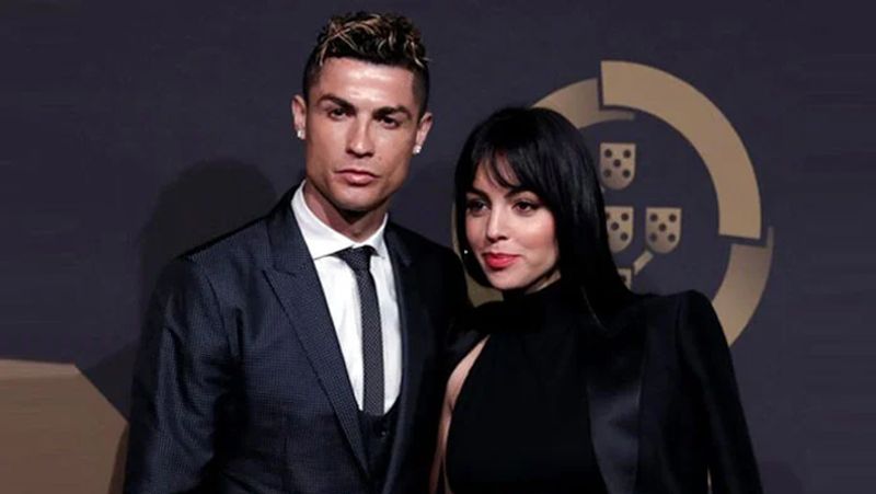 Football Legend Cristiano Ronaldo delighted to announce news of girlfriend Georgina Rodriguez pregnancy kvn