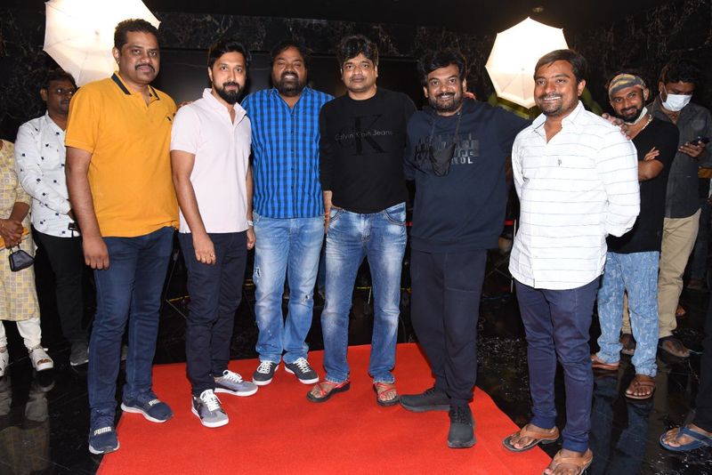 akash puri starer romantic movie review by celebs