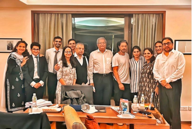 Shah Rukh Khan poses with team of lawyers after Aryans bail in drugs case dpl