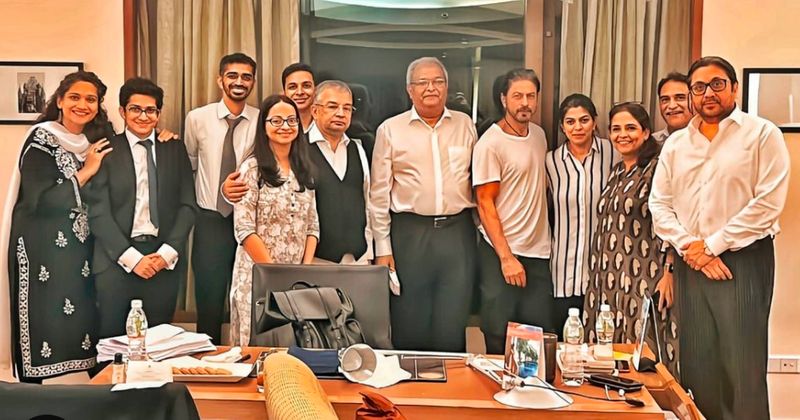 Shah Rukh Khan poses with team of lawyers after Aryans bail in drugs case dpl