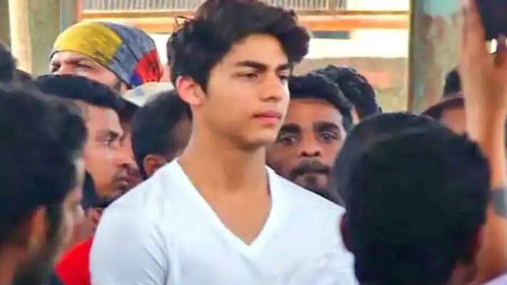 Shah Rukh Khan's son who vilified the daughters of VIPs ..? Mafias in the background? Shah Rukh Khan's son who vilified the daughters of VIPs ..? Mafias in the background?