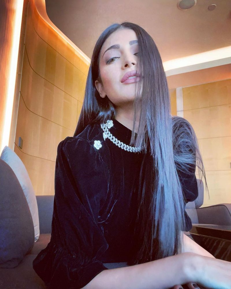 When Shruti hassan openly Admitted to undergoing plastic surgery