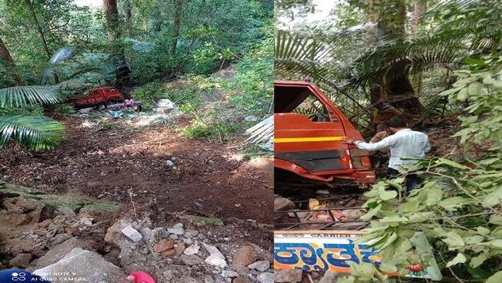 several Peoples Dies and Injured after lorry Over turned In agumbe ghat rbj several Peoples Dies and Injured after lorry Over turned In agumbe ghat rbj
