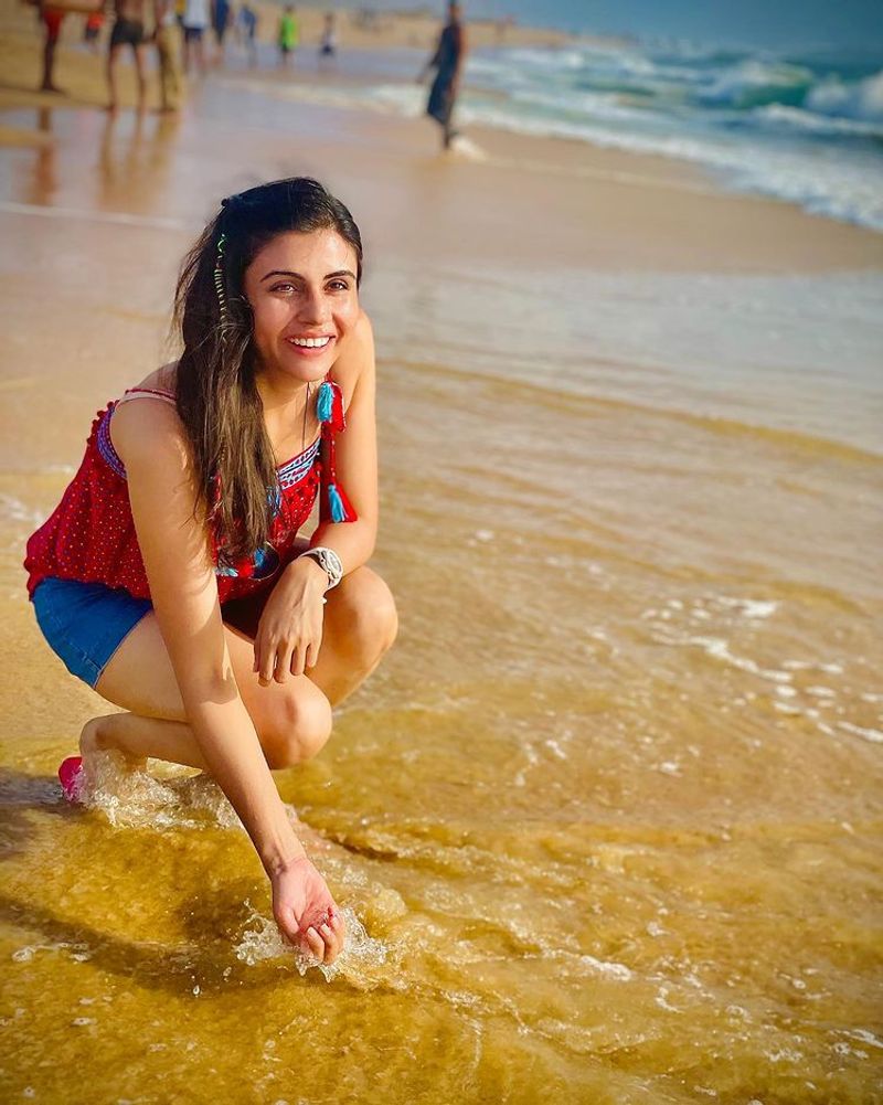 CSK cricketer Deepak Chahar sister Malti debut as heroine in Tamil film