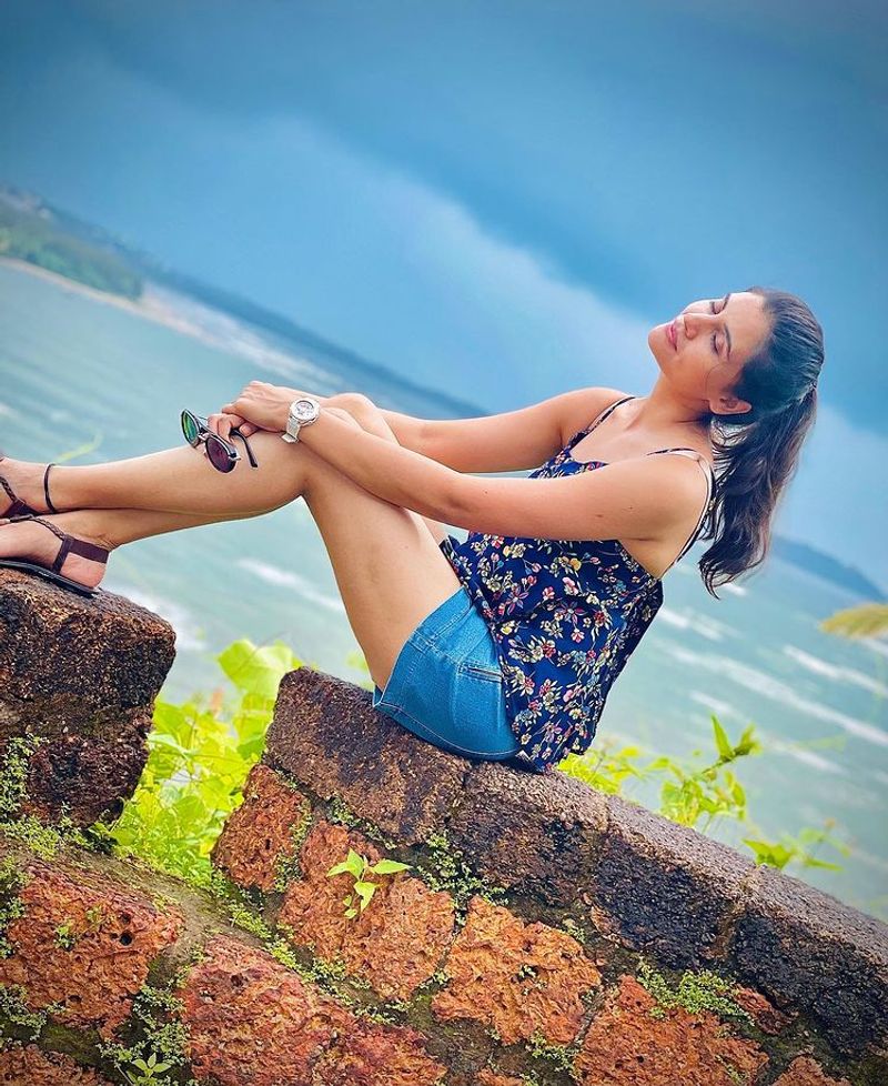 CSK cricketer Deepak Chahar sister Malti debut as heroine in Tamil film