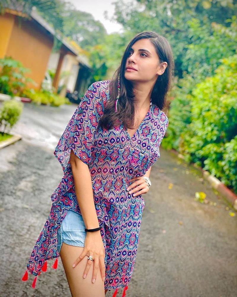 CSK cricketer Deepak Chahar sister Malti debut as heroine in Tamil film