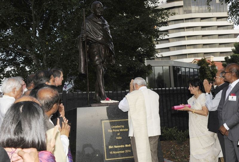 pm modi paid tribute to mahatma gandhi whenever he visited foreign bmm