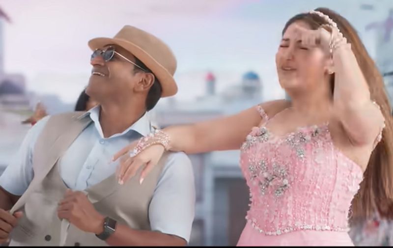 Yuvarathna actress Sayyeshaa shares picture with co star Puneeth Rajkumar dpl