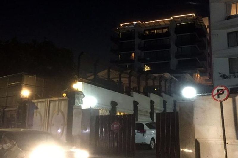 mannat lighting after aryan getting bail and returning home bjc