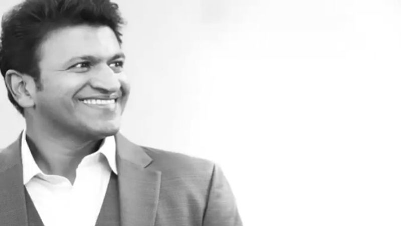 Puneeth Rajkumar Death: Kannada Star's Last Rites to Be Held With State Honours, Fans Pay Last Respects at Bengaluru Stadium
