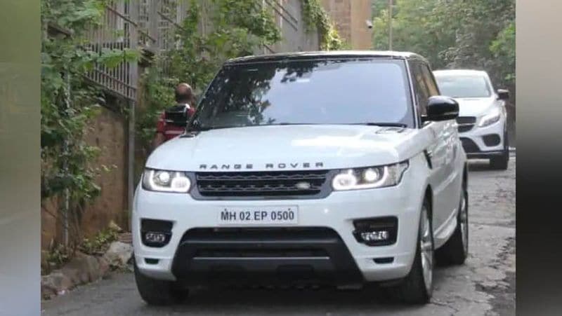 Aryan Khan release from jail, fans waiting for shahrukh khan son out side mannat