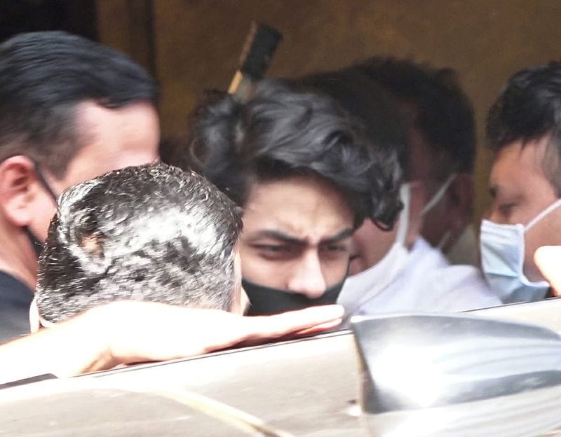 Aryan Khan Drug Case sam d souza claims Kiran Gosavi took Rs 50 lakh from Shah Rukh Khan s manager through Prabhakar Sail BRD