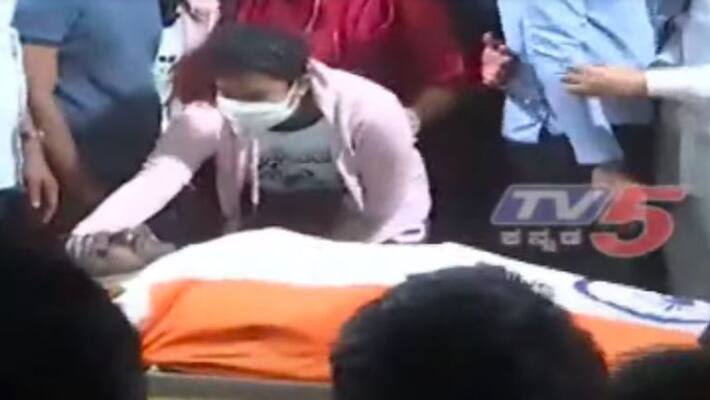daughter drithi Pays tribute her Father Puneeth rajkumar rbj daughter drithi Pays tribute her Father Puneeth rajkumar rbj