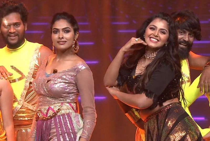 divi and monal dance perfamance at Bigg boss telugu 5