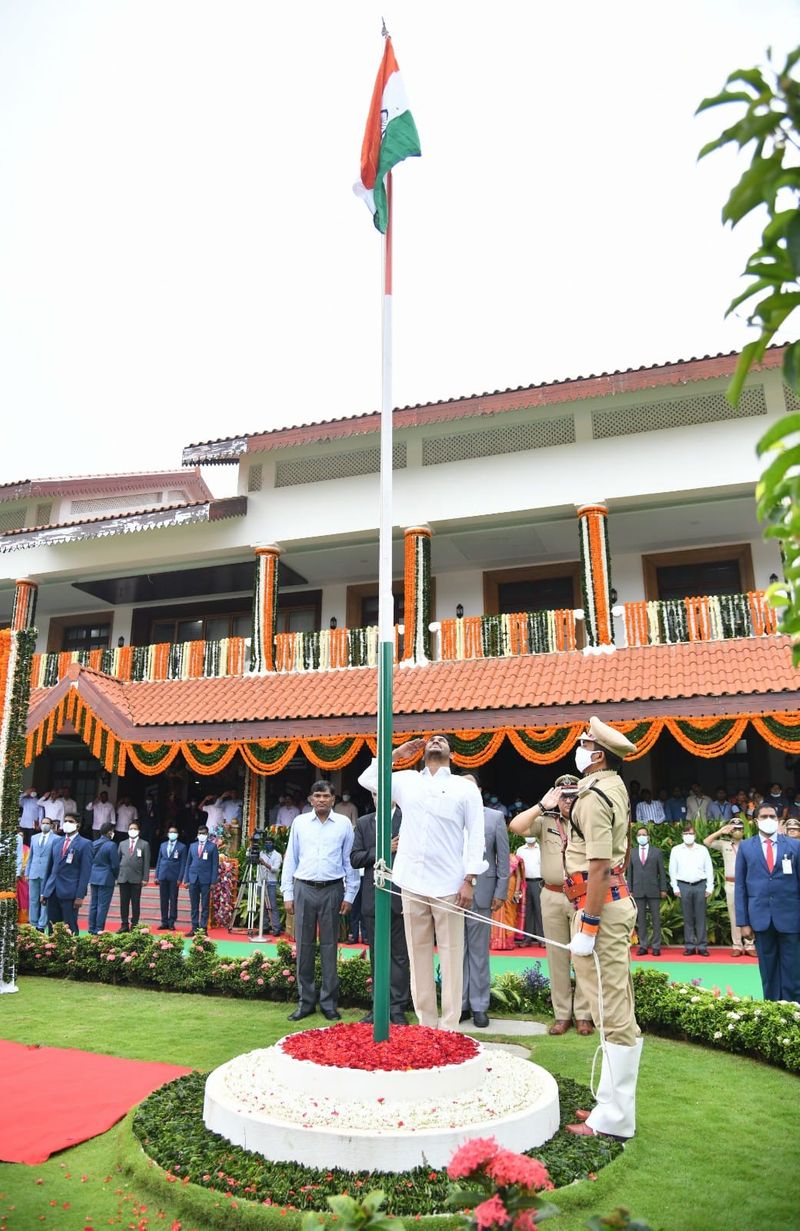 Andhra Pradesh Formation Day... CM Jagan pays tributes to Potti Sriramulu