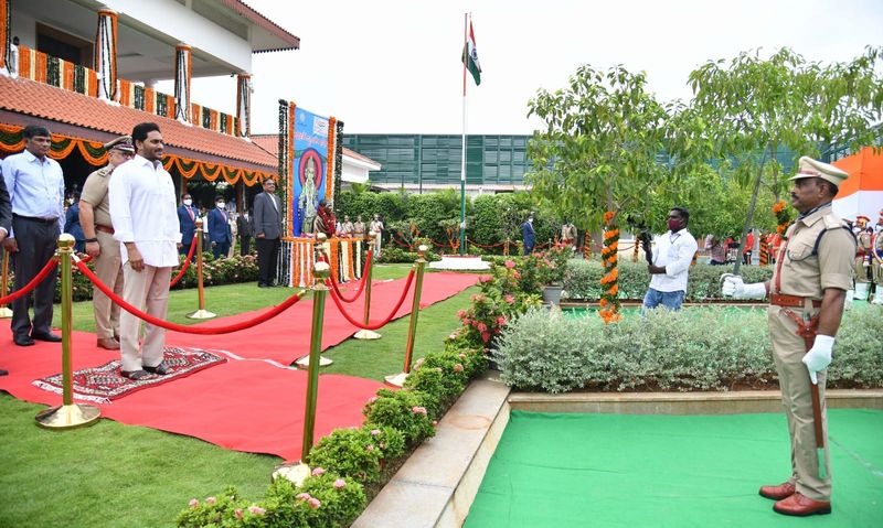 Andhra Pradesh Formation Day... CM Jagan pays tributes to Potti Sriramulu