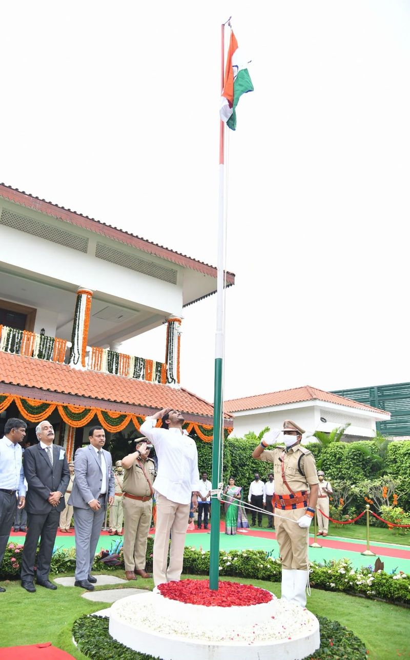 Andhra Pradesh Formation Day... CM Jagan pays tributes to Potti Sriramulu