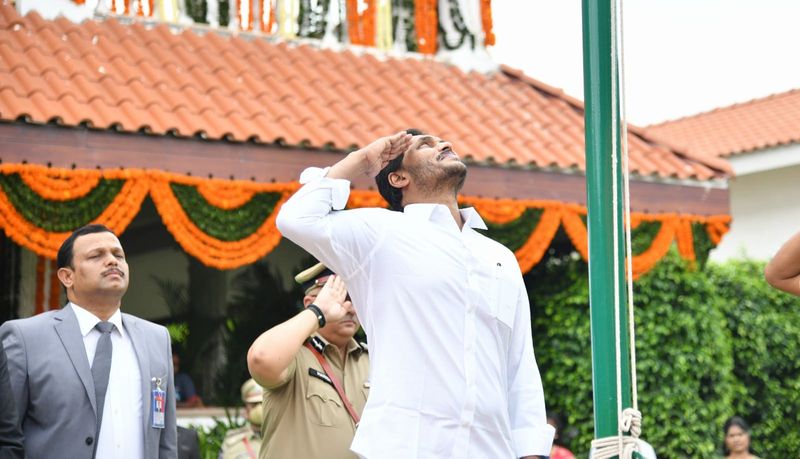 Andhra Pradesh Formation Day... CM Jagan pays tributes to Potti Sriramulu