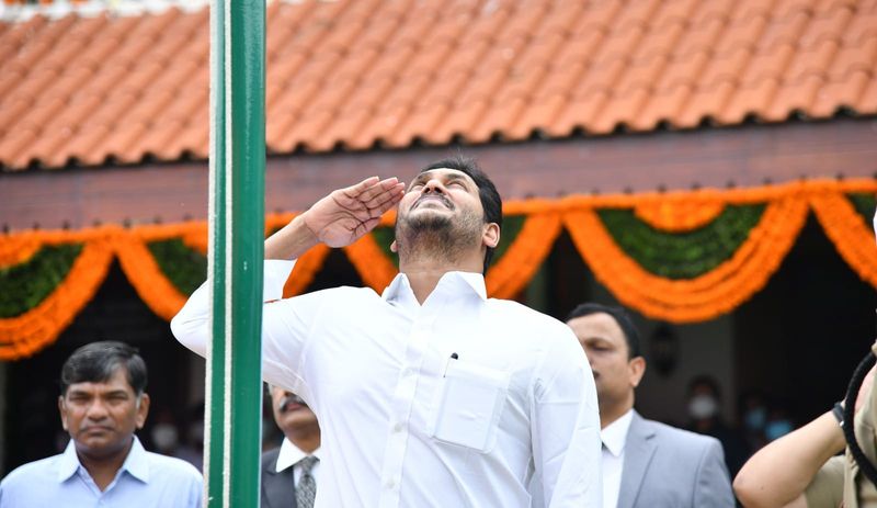 Andhra Pradesh Formation Day... CM Jagan pays tributes to Potti Sriramulu
