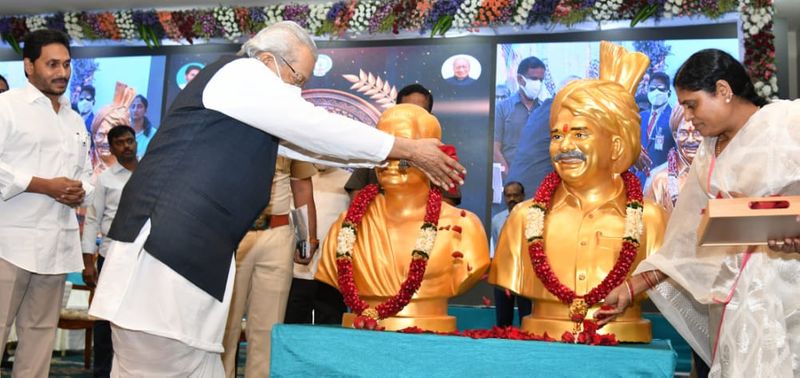 Andhra Pradesh Formation Day... CM Jagan pays tributes to Potti Sriramulu