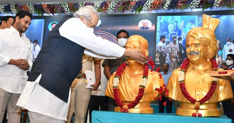 Andhra Pradesh Formation Day... CM Jagan pays tributes to Potti Sriramulu