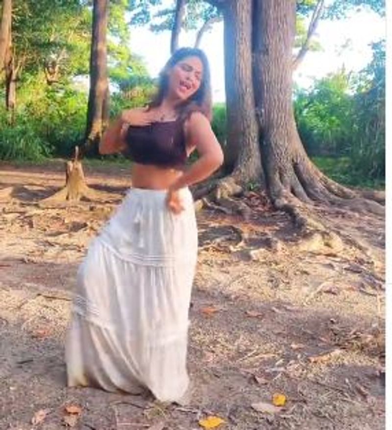 bigg boss harika hotness over load she beach vacation pics viral
