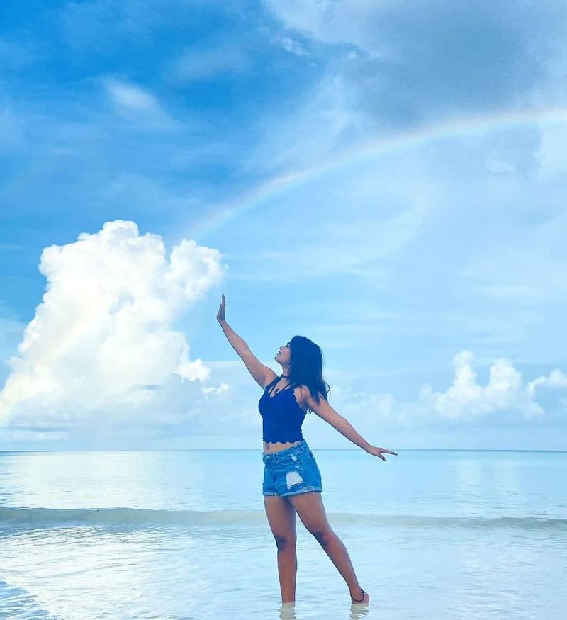bigg boss harika hotness over load she beach vacation pics viral