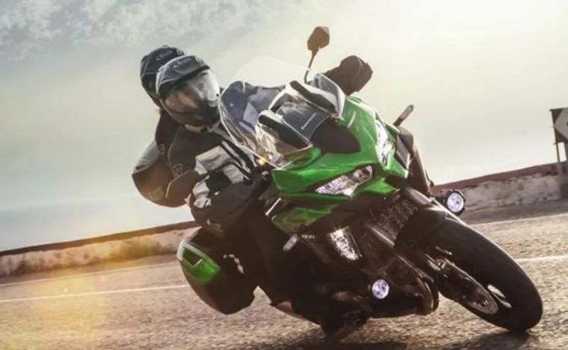 2022 Kawasaki Versys 1000 Launched In India with Priced At rs 11.55 Lakh showroom
