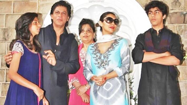 Shah Rukh khan birthday on 2 november know where will his family celebrate Shah Rukh khan birthday on 2 november know where will his family celebrate