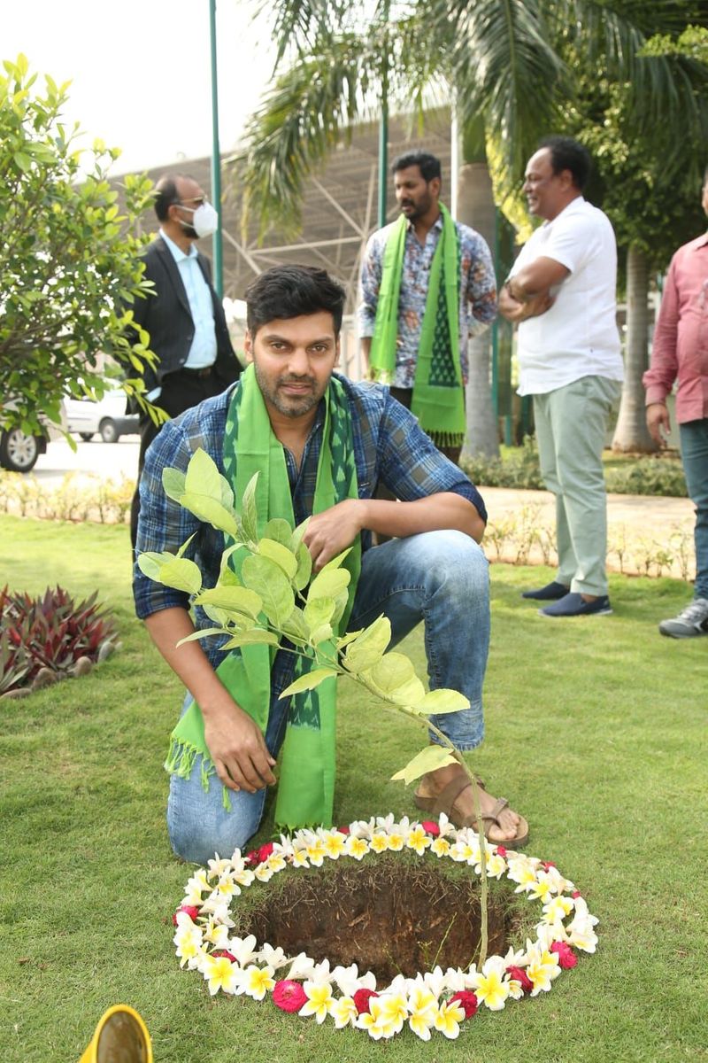 Vishal Named the plant as Puneeth Rajkumar in Green India Challenge