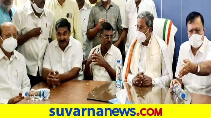 Siddaramaiah invites JDS MLA SR Srinivas To join Congress rbj Siddaramaiah invites JDS MLA SR Srinivas To join Congress rbj