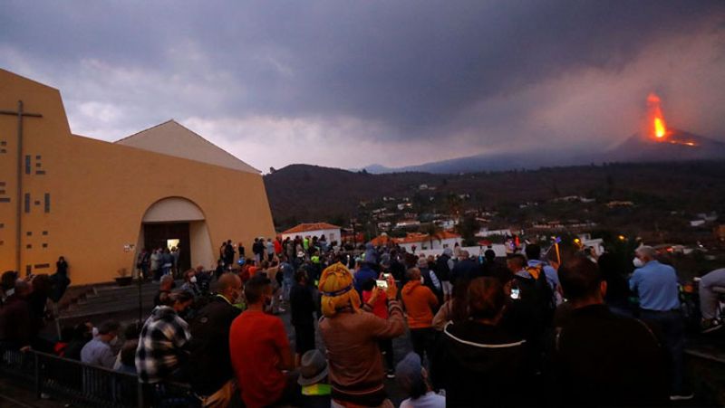 Shocking photos after the eruption of the volcano in Spain Atlantic Ocean island of La Palma
