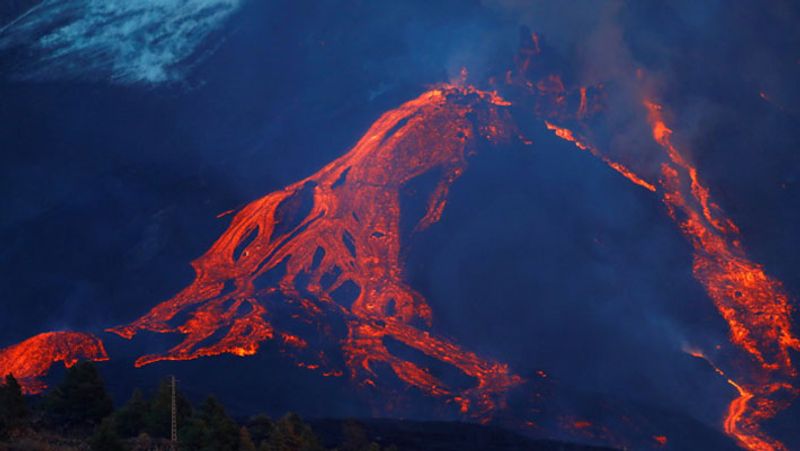 Shocking photos after the eruption of the volcano in Spain Atlantic Ocean island of La Palma