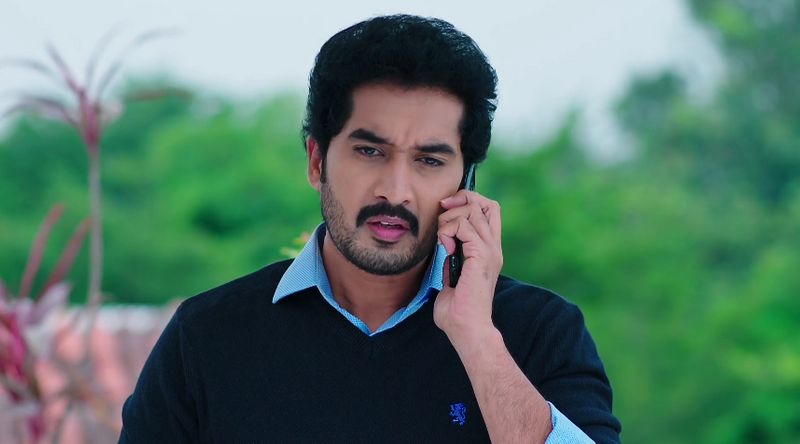 worried Soundarya visits Shastri for karthik life in todays Karthika deepam serial episode