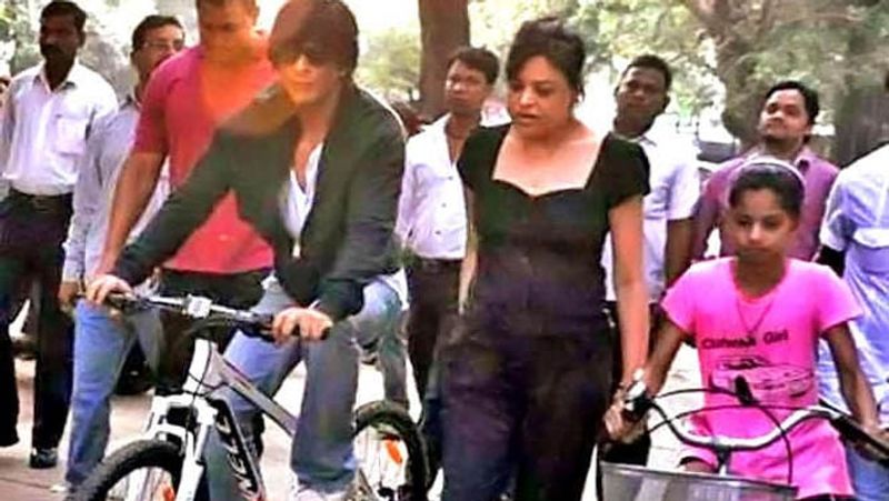 shahrukh khan birthday, his sister shehnaz lalarukh khan got disturbed after their fathers death