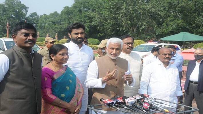 YCP MPs meet President Ram Nath Kovind YCP MPs meet President Ram Nath Kovind