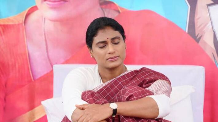 YSRTP Chief YS Sharmila leaves From Lotus pond YSRTP Chief YS Sharmila leaves From Lotus pond