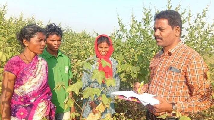 Puli Raju teacher helping families of farmer suicide victims Puli Raju teacher helping families of farmer suicide victims