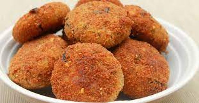 Tastiest and yummiest bread cutlet recipe full details in telugu