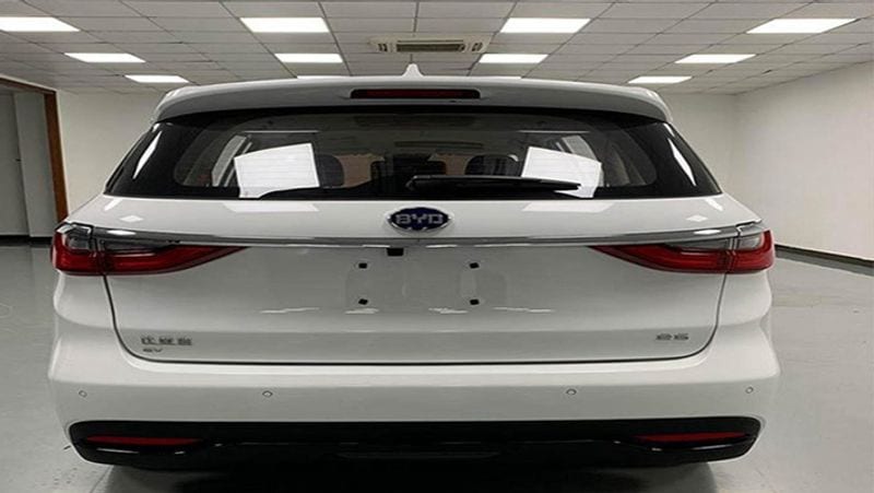 BYD E6 car will give the feel of a traveler vehicle On a single charge, it will run 520 KM View Features and Price
