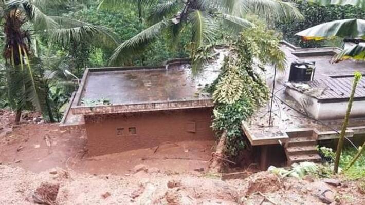 heavy rain in kozhikode soil erosion in multiple places traffic affected heavy rain in kozhikode soil erosion in multiple places traffic affected