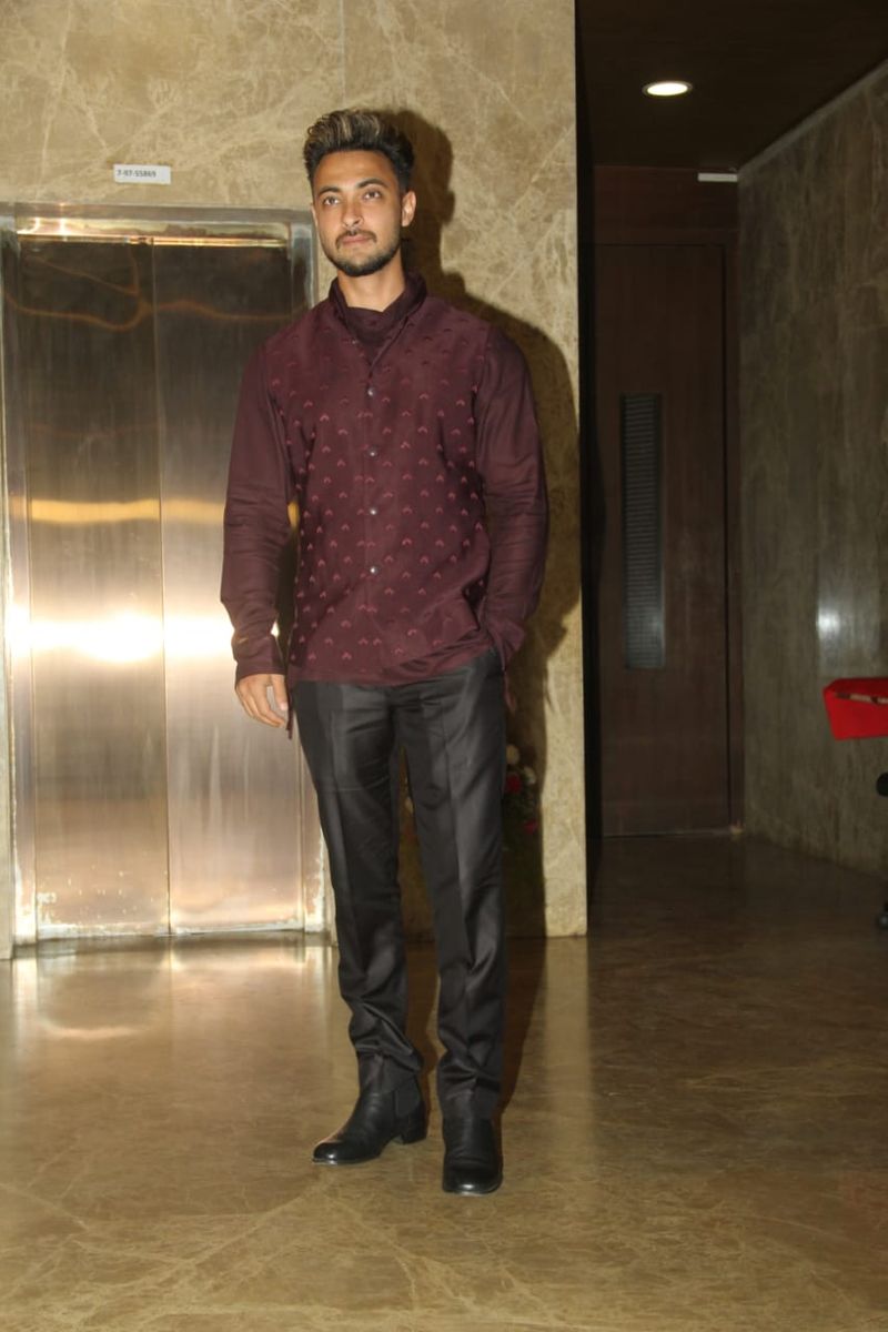 Diwali 2021: Salman Khan, Iulia Vantur, Ekta Kapoor and more at Ramesh Taurani's festive party RCB