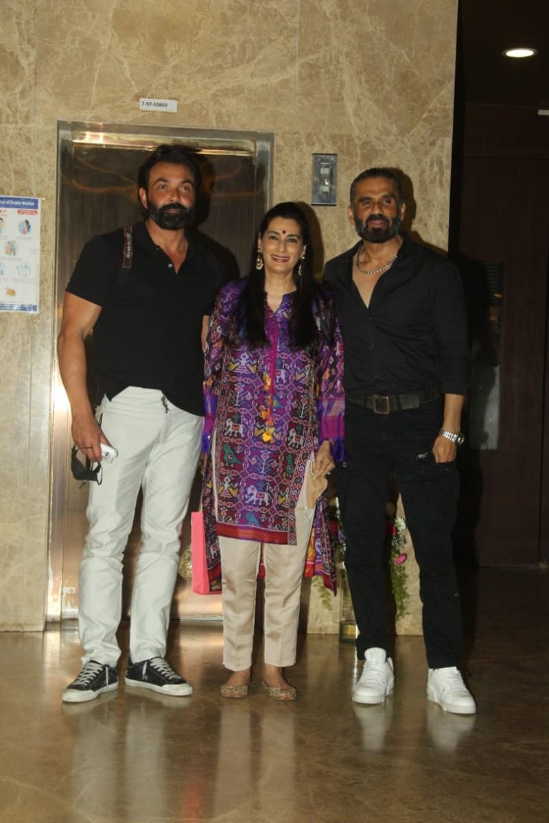 Diwali 2021: Salman Khan, Iulia Vantur, Ekta Kapoor and more at Ramesh Taurani's festive party RCB