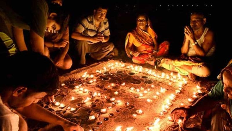 Why sisters give harathi to brothers on occasion of diwali naraka chathurdashi