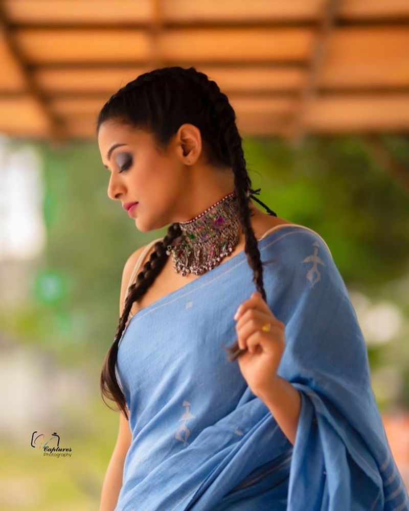 Actress Priyamani mesmerizing poses in Blue saree